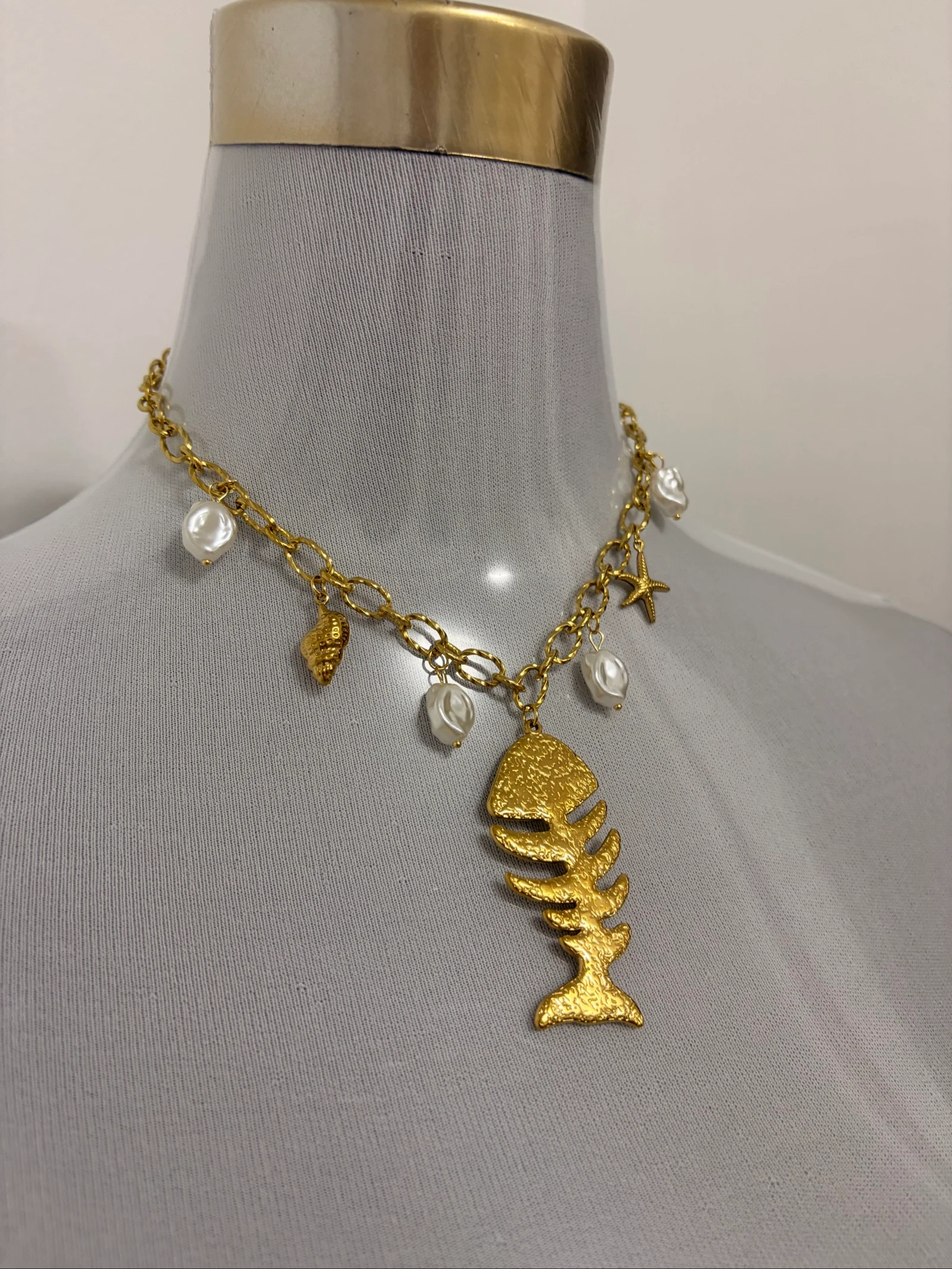 Steel fish pendant necklace – photo 2